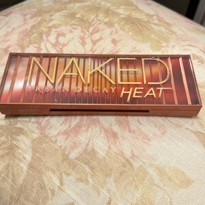 Urban Decay Naked Heat palette